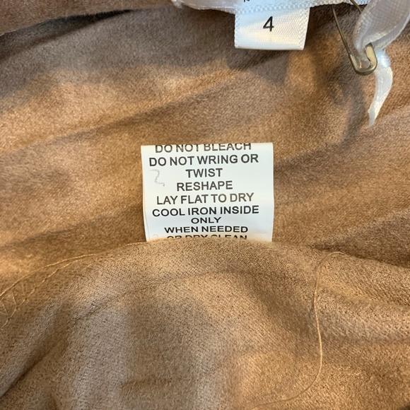 Pleated Skirt - Picture 5 of 5